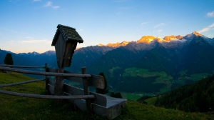 Sonnenaufg.-mit-Wegkreuz